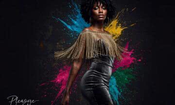 Antracytowa Chica – BDSM w welurowym wydaniu z frędzlami